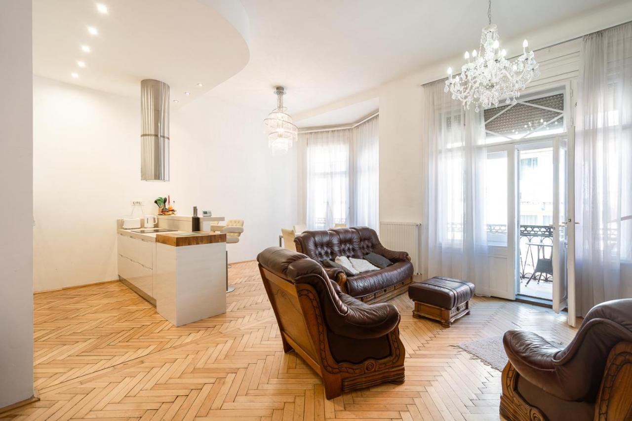 Garys Bright And Spacious Two Bedroom Flat Near Danube Boedapest Buitenkant foto