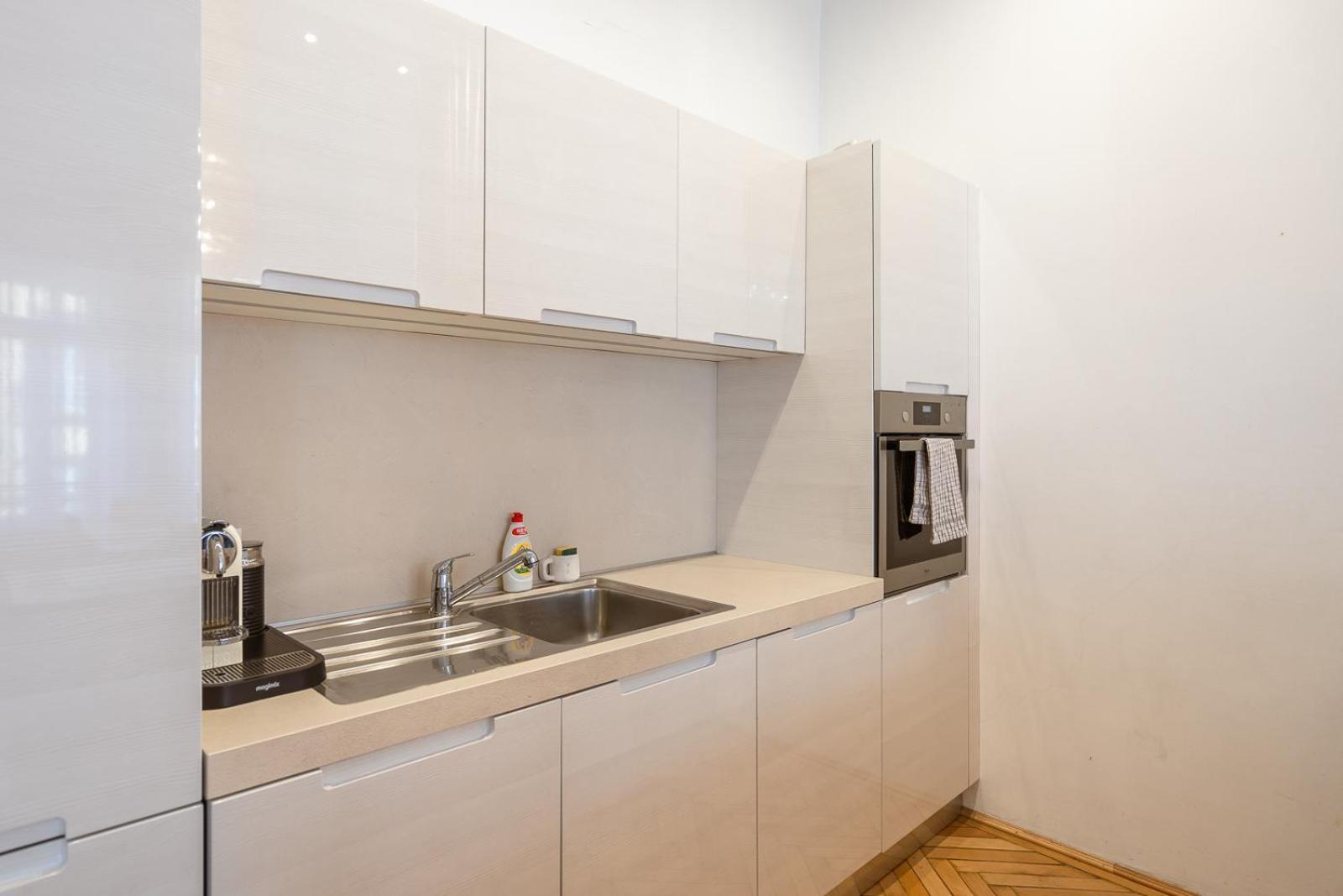 Garys Bright And Spacious Two Bedroom Flat Near Danube Boedapest Buitenkant foto
